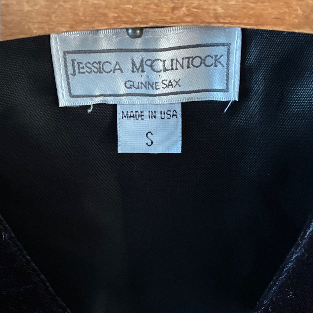 Jessica McClintock sz S Vintage Black Velvet Jacket euc - Picture 3 of 5